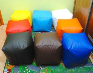 Dětský taburet KOSTKA 30 cm - volba barvy